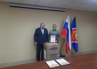 Награждение победителя Всероссийского смотра-конкурса на звание «Лучший участок по техническому обслуживанию, ремонту и переза-рядке огнетушителей регионального (местного) отделения ВДПО»