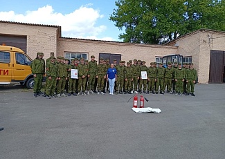 С курсантами военно-исторических сборов «Армата» о пожарной безопасности